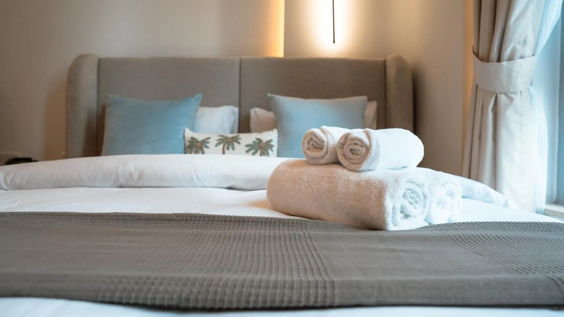 Apartment Best Location In Downtown Dubai